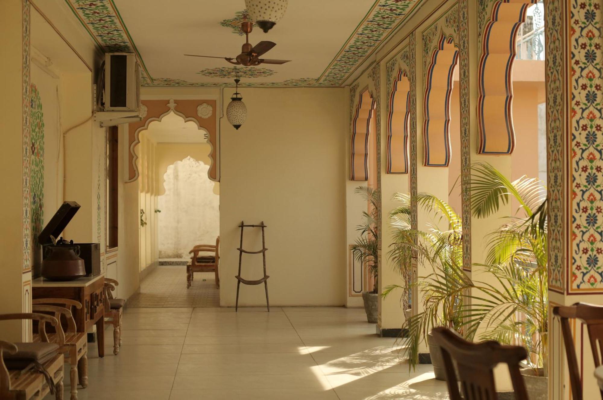 Kothipushkar Bed & Breakfast Exterior photo