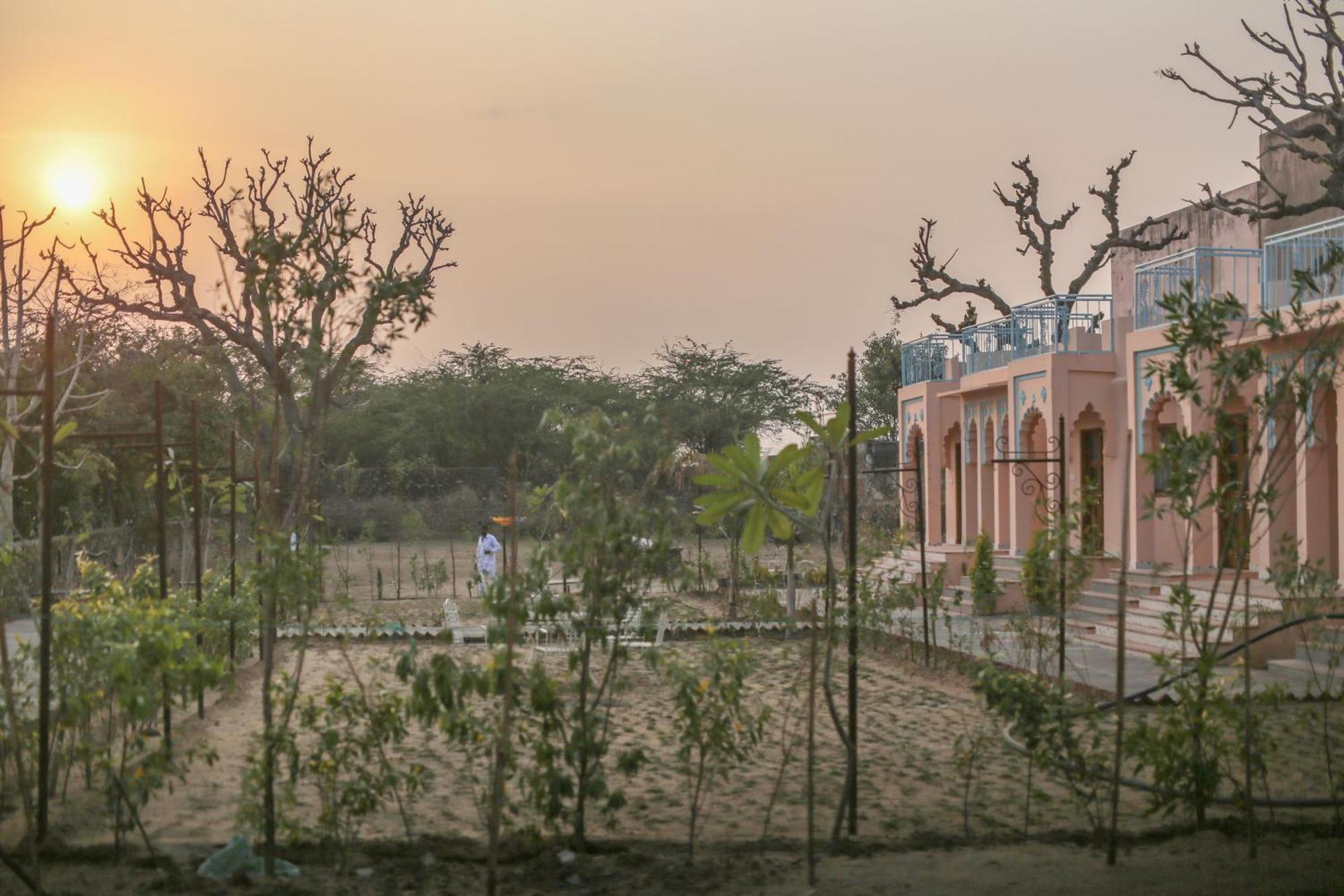 Kothipushkar Bed & Breakfast Exterior photo